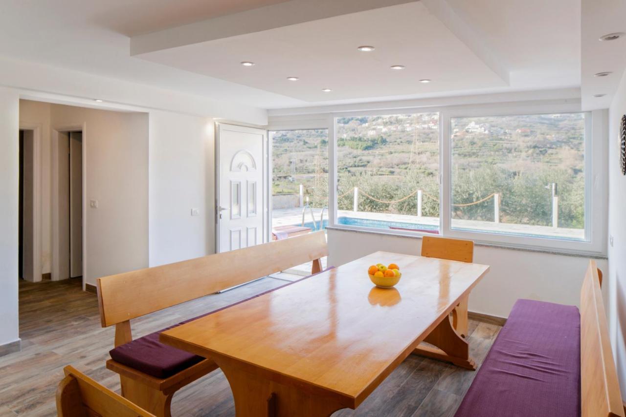 Anabella Peaceful With Pool Villa