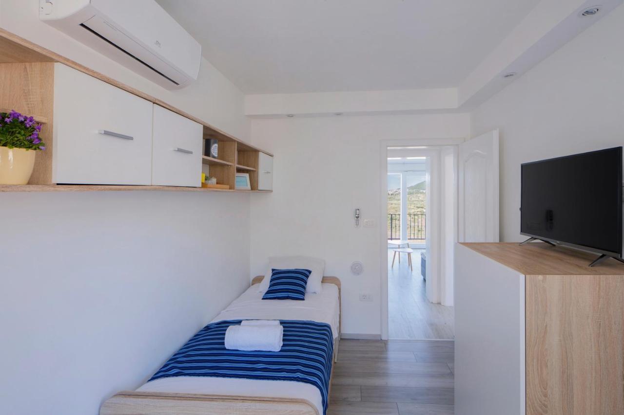 Anabella Peaceful With Pool Villa