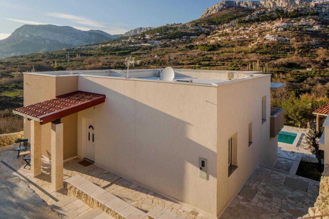 Anabella Peaceful With Pool Villa Klis