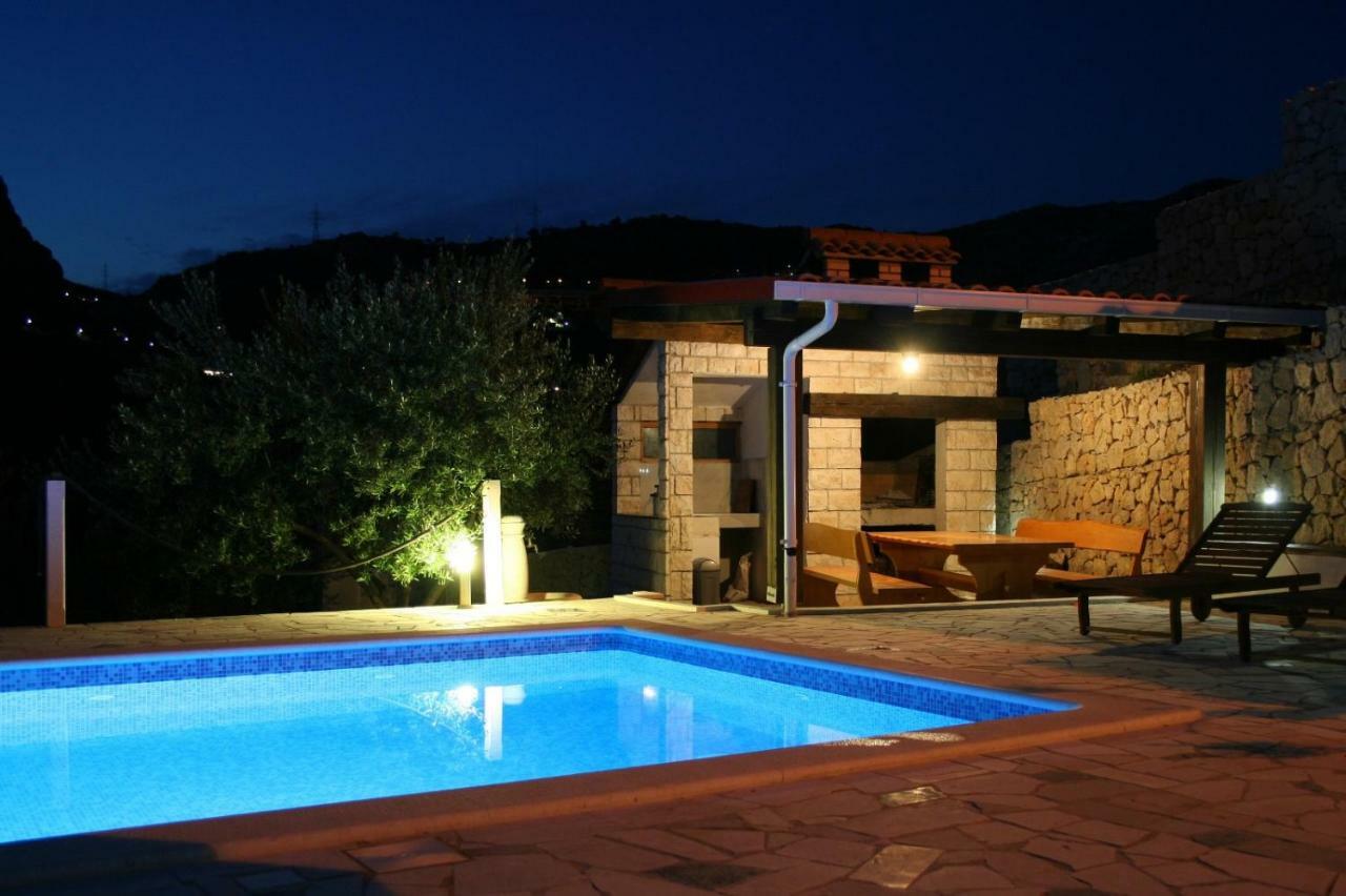 Anabella Peaceful With Pool Villa *